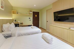 Sakhonburi Cozy Hotel
