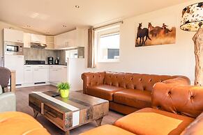 Modern Holiday Home With Infrared Sauna