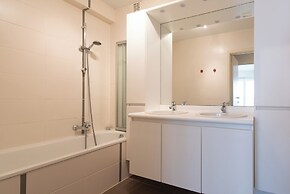Family Spot by the Coastal Trails