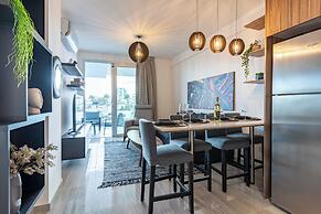 Sunshine 1-BR Apt. & Blacony in Larnaca