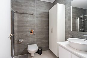 Sunshine 1-BR Apt. & Blacony in Larnaca