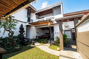 Gumitish Residence Singaraja