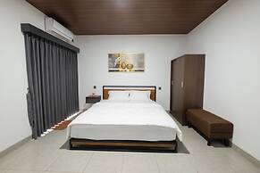 Gumitish Residence Singaraja