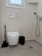 Raeti Fira Residence