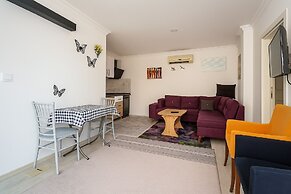 Hillside Apart Hotel & Side