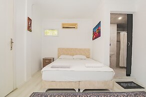 Hillside Apart Hotel & Side