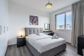 Sunflower 1-BR Apt. & Balcony in Larnaca