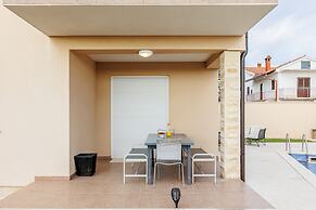 Holiday Home Fulia With Pool