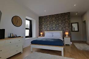 The Tall Trees Hotel