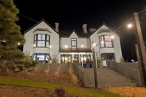 The Tall Trees Hotel