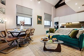 Spacious Central Location For Families Walk to All