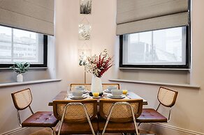 Spacious Central Location For Families Walk to All
