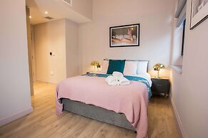 Spacious 3-bed Retreat Modern Super Central