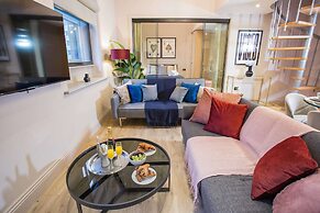 Spacious 3-bed Retreat Modern Super Central