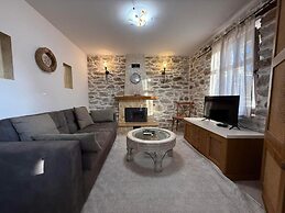 White Stone Apartments - Ground Floor