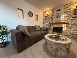 White Stone Apartments - Ground Floor