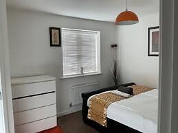 House Sleeps 8 With Wifi