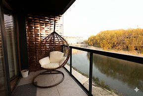 Riverside Premium Apart with Oder Views