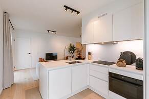Luxury Seaview Stay With Free Private Parking
