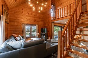 Anna-helena - Cosy Wooden Chalet in the Forest