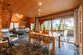 Anna-helena - Cosy Wooden Chalet in the Forest