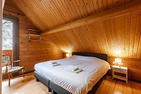 Anna-helena - Cosy Wooden Chalet in the Forest