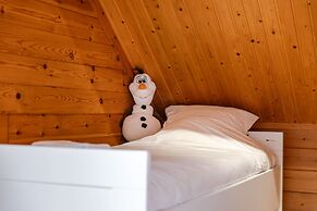 Anna-helena - Cosy Wooden Chalet in the Forest
