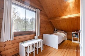 Anna-helena - Cosy Wooden Chalet in the Forest