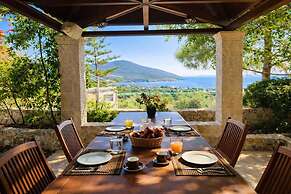 Epidavros Villas - Voukamvilia Retreat w Pool