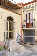 Not Ordinary Apartment by Wonderful Italy