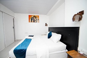Inzozi Africa House B&B