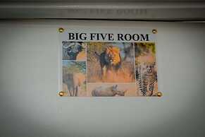Inzozi Africa House B&B
