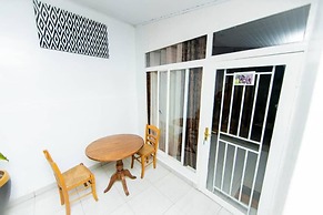 Inzozi Africa House B&B