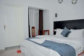 Inzozi Africa House B&B