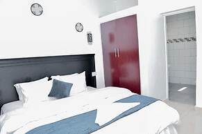 Inzozi Africa House B&B