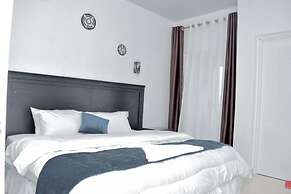 Inzozi Africa House B&B