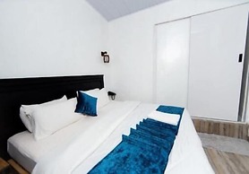 Inzozi Africa House B&B