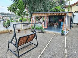 Inzozi Africa House B&B