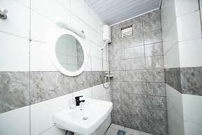 Inzozi Africa House B&B