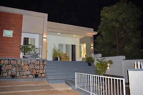Inzozi Africa House B&B