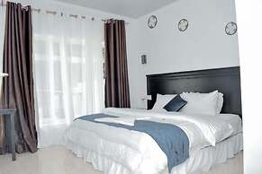Inzozi Africa House B&B