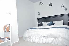 Inzozi Africa House B&B