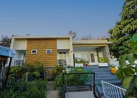 Inzozi Africa House B&B