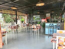 Inzozi Africa House B&B