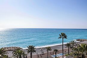 Air-conditioned Seafront Apartment - Nice