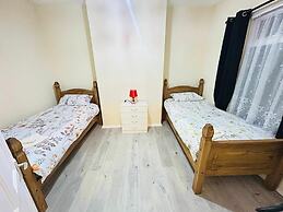 Pets - Parking - Patio - Wifi - Sleeps 4