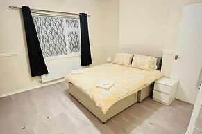 Pets - Parking - Patio - Wifi - Sleeps 4
