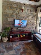 Kiserian Cottage With Gazebo Garden Grill - 2343