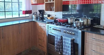 Kiserian Cottage With Gazebo Garden Grill - 2343
