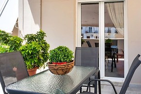 Central Spacious Athenian Penthouse Getaway